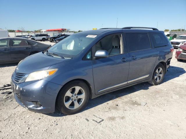 TOYOTA SIENNA LE 2015 with VIN 5TDKK3DC5FS527322 - Photo from auction