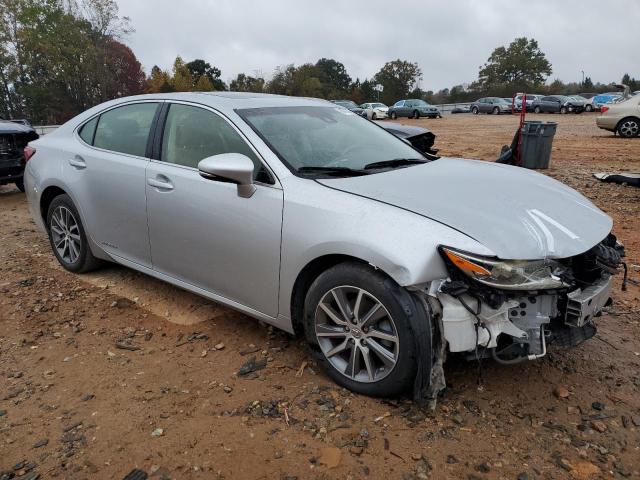 Zdjęcie 4 z aukcji – 2016 LEXUS ES 300H z VIN JTHBW1GGXG2114844