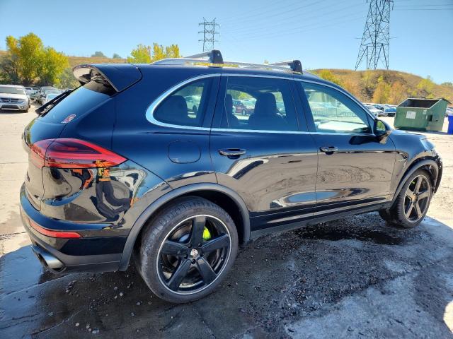 Photo 3 from auction – 2016 PORSCHE CAYENNE SE with VIN WP1AE2A25GLA64835
