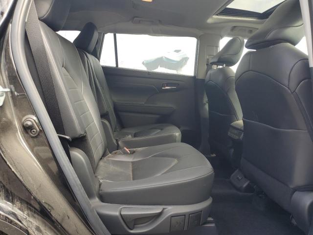 Photo 11 from auction – 2024 TOYOTA HIGHLANDER with VIN 5TDKDRBH7RS569412