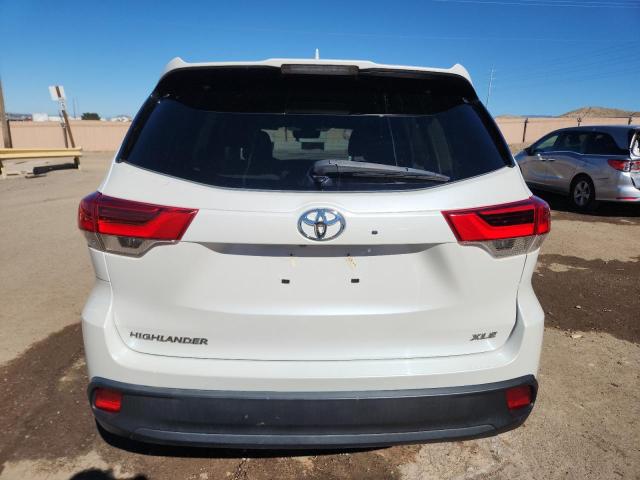 Photo 6 from auction – 2019 TOYOTA HIGHLANDER with VIN 5TDKZRFH5KS338235