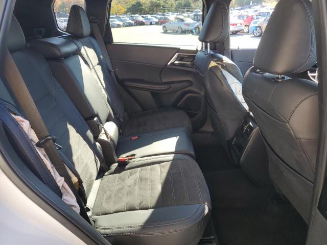Photo 11 from auction – 2024 MITSUBISHI OUTLANDER with VIN JA4J3VA81RZ039762