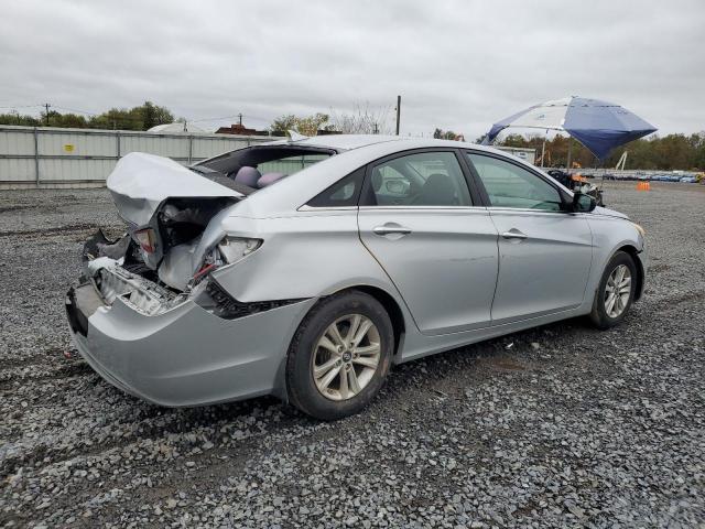 Photo 3 from auction – 2011 HYUNDAI SONATA GLS with VIN 5NPEB4AC0BH307142