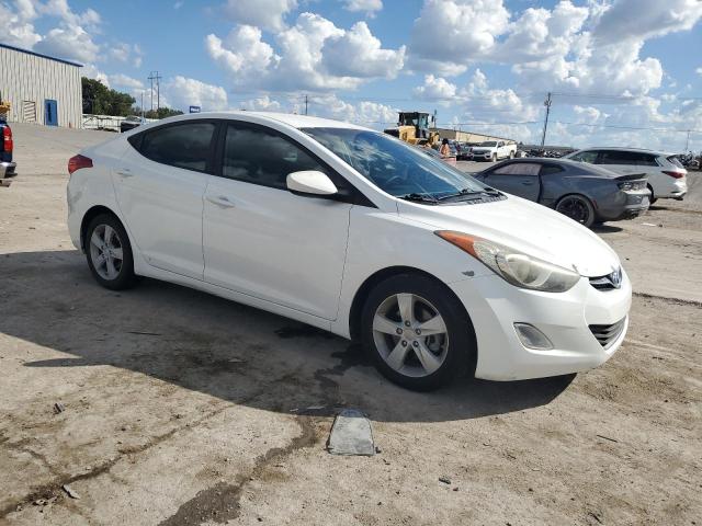 Photo 4 from auction – 2013 HYUNDAI ELANTRA GL with VIN 5NPDH4AE2DH447918