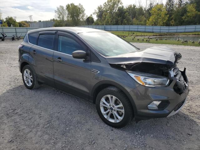 Photo 4 from auction – 2017 FORD ESCAPE SE with VIN 1FMCU9GD3HUE67055