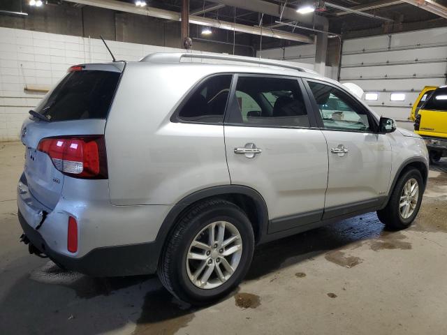 Photo 3 from auction – 2015 KIA SORENTO LX with VIN 5XYKTDA69FG555445