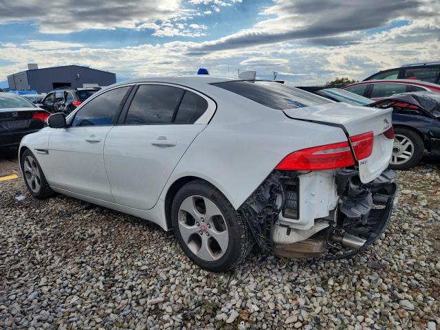 Фото 2 с аукциона – 2018 JAGUAR XE с VIN SAJAR4FX8JCP21187