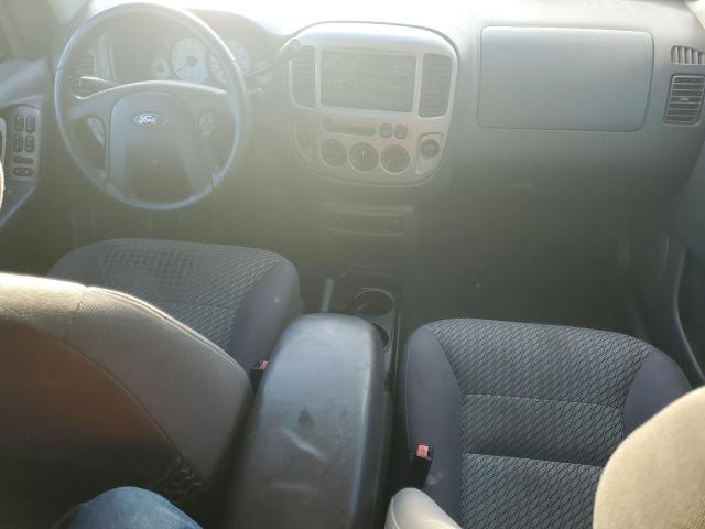 Photo 8 from auction – 2004 FORD ESCAPE XLT with VIN 1FMCU93184DA12594