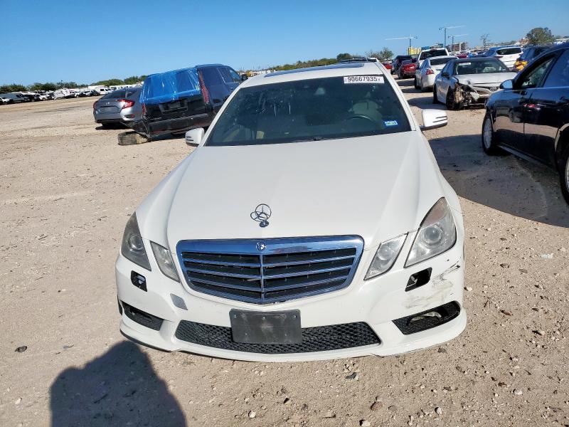 Photo 5 from auction – 2011 MERCEDES-BENZ E 350 with VIN WDDHF5GB0BA458551