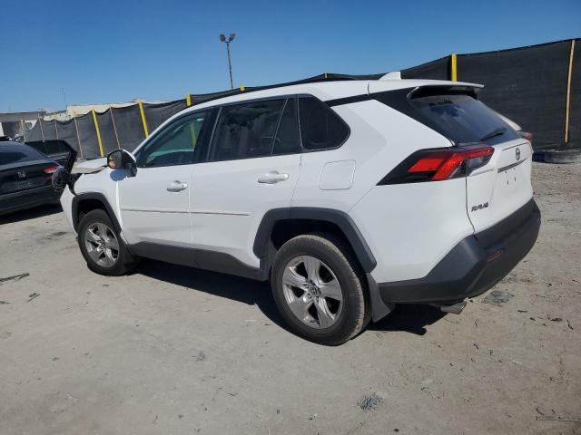 Photo 2 from auction – 2021 TOYOTA RAV4 XLE with VIN 2T3P1RFVXMC203046