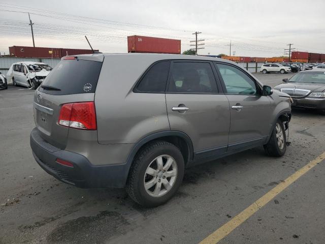 Photo 3 from auction – 2013 KIA SORENTO with VIN 5XYKT3A12DG409853