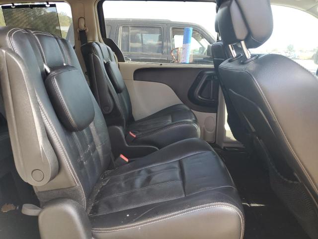 Photo 11 from auction – 2015 CHRYSLER TOWN & COU with VIN 2C4RC1BG4FR709303