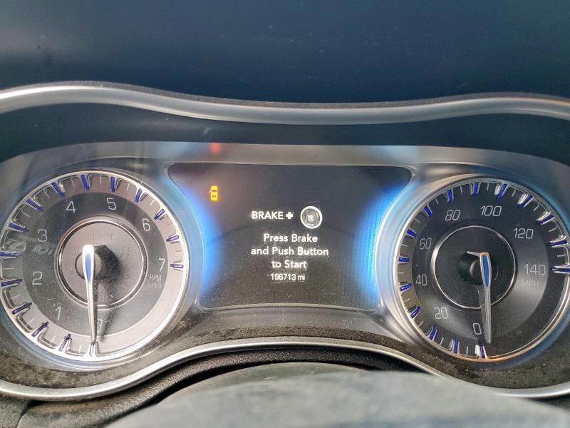 Photo 9 from auction – 2015 CHRYSLER 300C with VIN 2C3CCAEG5FH810409