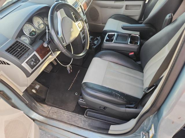 Photo 7 from auction – 2010 CHRYSLER TOWN & COU with VIN 2A4RR8DX6AR320878