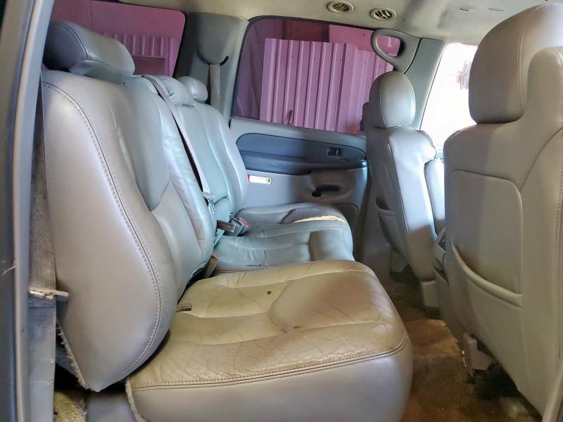 Photo 10 from auction – 2003 CHEV SUBURBAN with VIN 3GNFK16Z83G156102