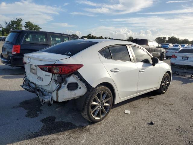 Photo 3 from auction – 2018 MAZDA 3 TOURING with VIN 3MZBN1V30JM219751