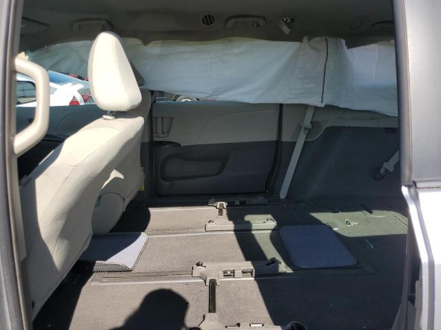 Photo 11 from auction – 2011 TOYOTA SIENNA with VIN 5TDZK3DC4BS013437