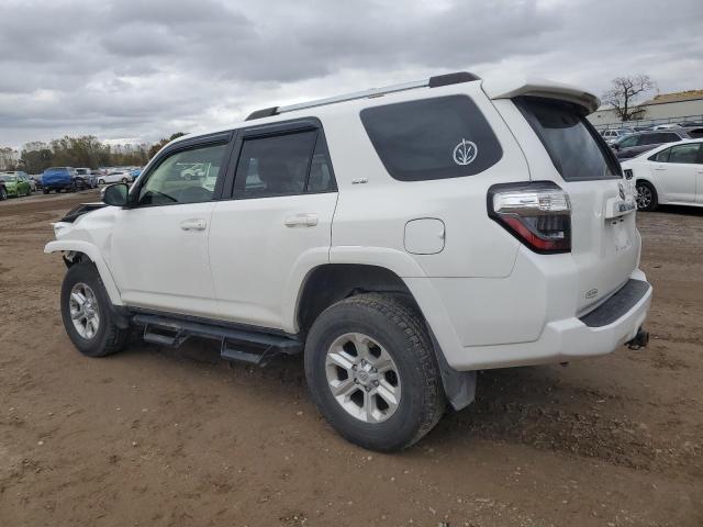 Photo 2 from auction – 2019 TOYOTA 4RUNNER SR with VIN JTEBU5JR4K5620715
