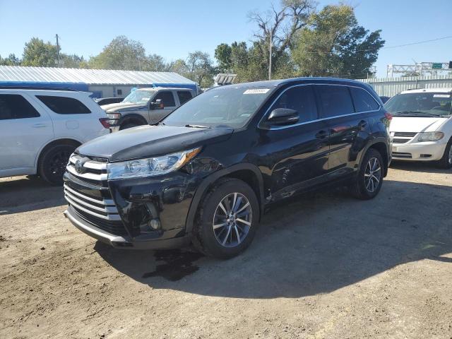 TOYOTA HIGHLANDER 2017 with VIN 5TDJZRFH2HS521841 - Photo from auction