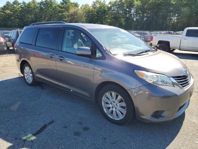 Photo 4 from auction – 2011 TOYOTA SIENNA LE with VIN 5TDJK3DC0BS016347