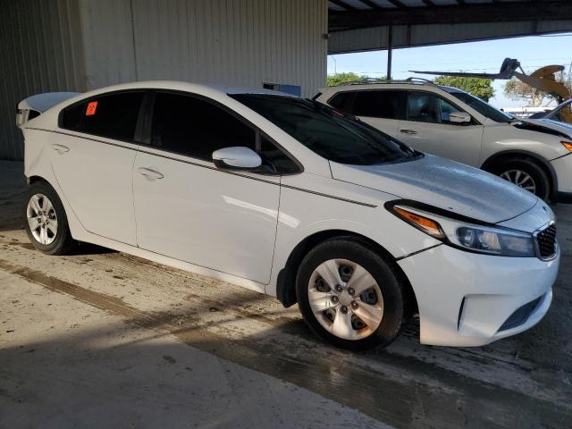 Photo 4 from auction – 2017 KIA FORTE LX with VIN 3KPFK4A7XHE058837