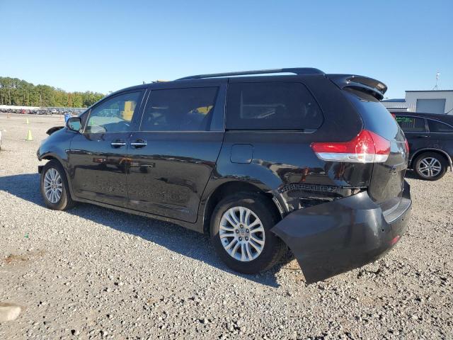 Photo 2 from auction – 2011 TOYOTA SIENNA XLE with VIN 5TDYK3DC2BS132468