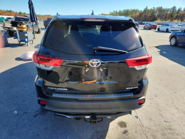 Photo 6 from auction – 2018 TOYOTA HIGHLANDER with VIN 5TDJZRFH4JS553857