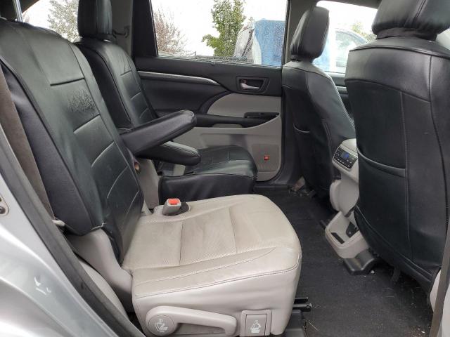 Photo 11 from auction – 2017 TOYOTA HIGHLANDER with VIN 5TDDZRFH8HS370520