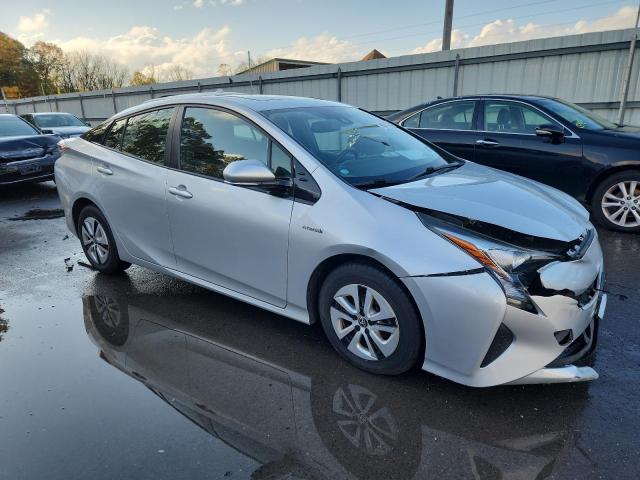 Photo 4 from auction – 2016 TOYOTA PRIUS with VIN JTDKARFU7G3519561