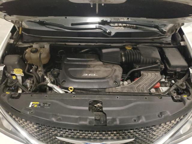 Photo 12 from auction – 2018 CHRYSLER PACIFICA LIMITED with VIN 2C4RC1GG0JR269131