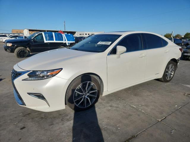 LEXUS ES 300H 2017 with VIN JTHBW1GG8H2145883 - Photo from auction