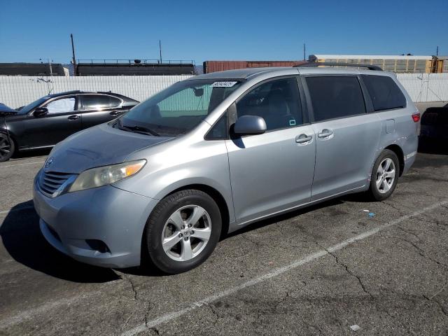 TOYOTA SIENNA LE 2015 with VIN 5TDKK3DC9FS572750 - Photo from auction