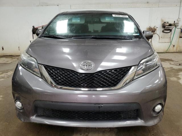 Photo 5 from auction – 2017 TOYOTA SIENNA SE with VIN 5TDXZ3DC0HS889675