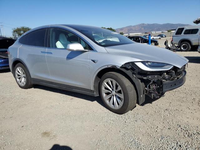 Photo 4 from auction – 2018 TESLA MODEL X with VIN 5YJXCAE21JF117787