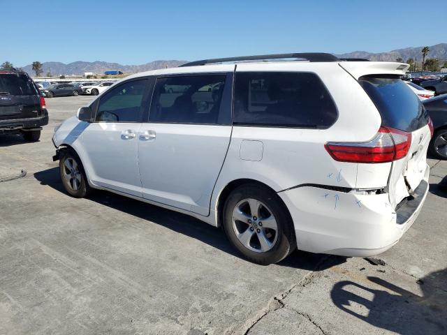 Photo 2 from auction – 2017 TOYOTA SIENNA LE with VIN 5TDKZ3DC4HS837640
