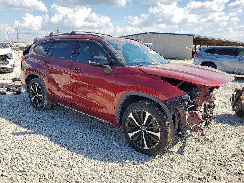Photo 4 from auction – 2022 TOYOTA HIGHLANDER with VIN 5TDLZRAHXNS110215