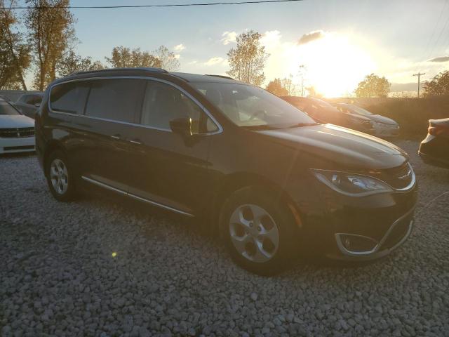 Photo 4 from auction – 2017 CHRYSLER PACIFICA T with VIN 2C4RC1EG0HR584850