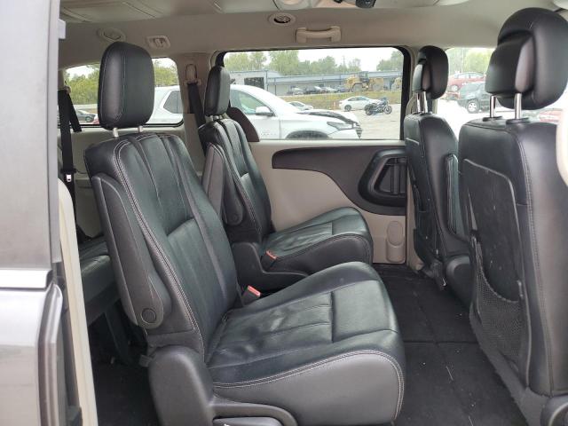 Photo 11 from auction – 2016 CHRYSLER TOWN & COU with VIN 2C4RC1BG7GR268140