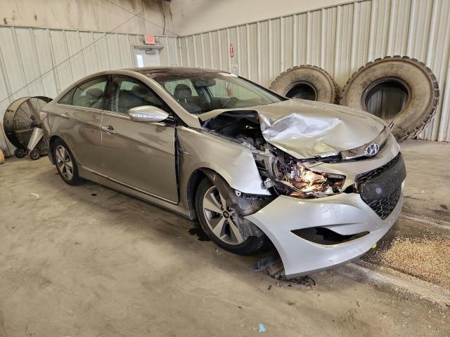 Photo 4 from auction – 2012 HYUNDAI SONATA HYB with VIN KMHEC4A47CA022108