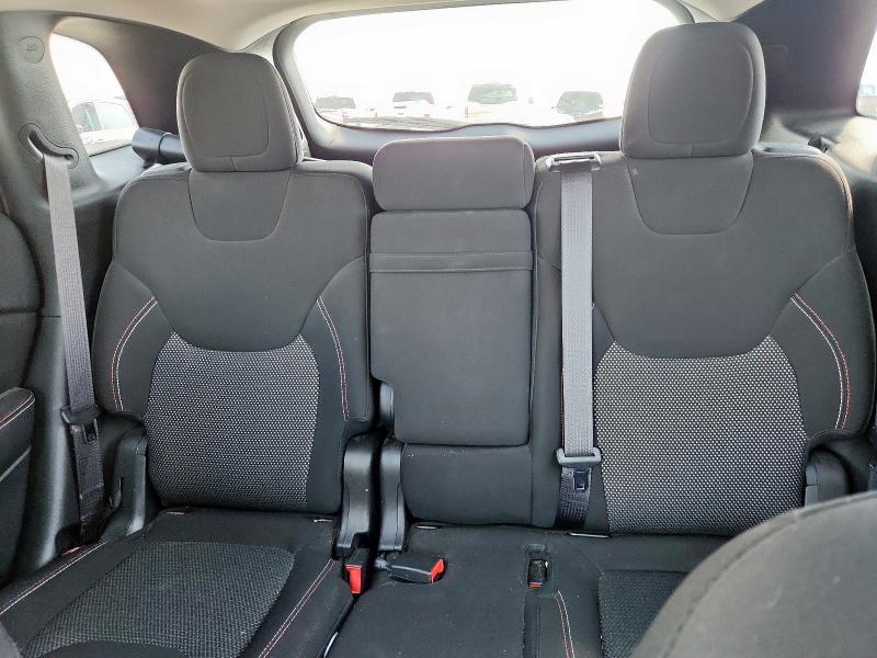Photo 10 from auction – 2016 JEEP CHEROKEE L with VIN 1C4PJLCB6GW284087