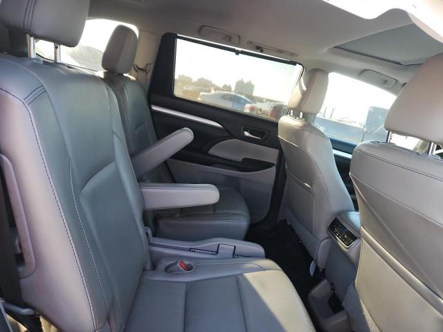 صورة رقم 11 من المزاد - 2016 TOYOTA HIGHLANDER مع VIN 5TDKKRFHXGS146014