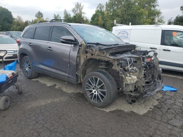 Photo 4 from auction – 2018 TOYOTA HIGHLANDER with VIN 5TDJZRFH1JS819447