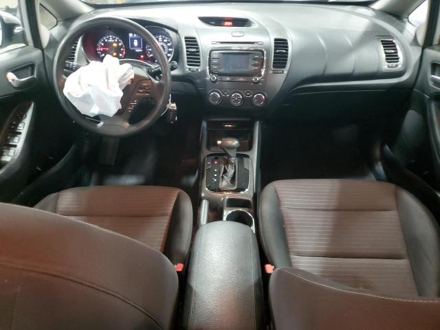 Photo 8 from auction – 2017 KIA FORTE LX with VIN 3KPFL4A76HE008482