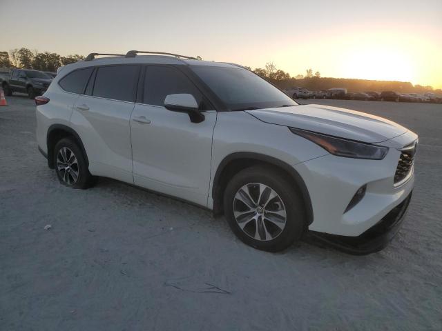 Photo 4 from auction – 2021 TOYOTA HIGHLANDER with VIN 5TDHZRAH9MS522632