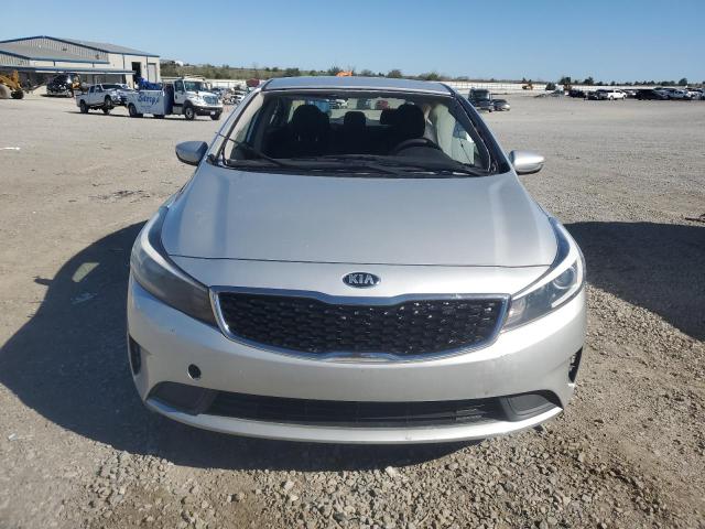 Photo 5 from auction – 2017 KIA FORTE LX with VIN 3KPFK4A72HE066897