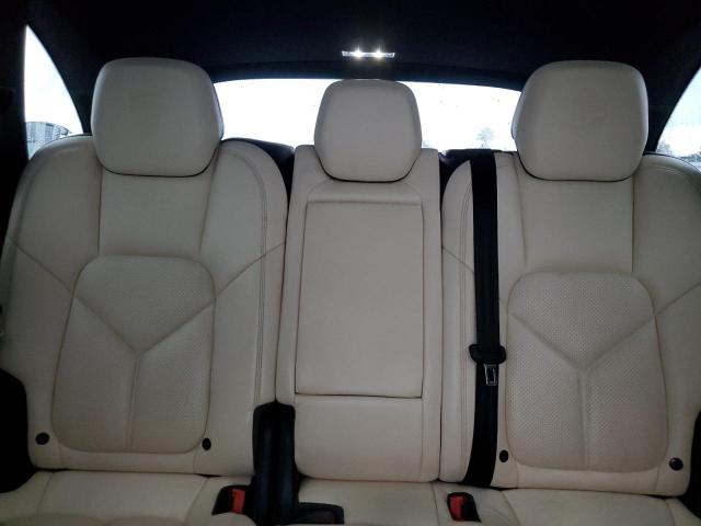 Photo 10 from auction – 2016 PORSCHE CAYENNE S with VIN WP1AB2A26GLA93253