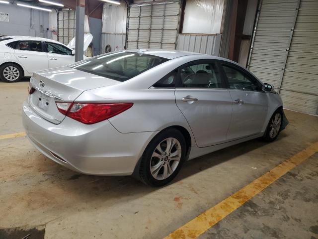 Photo 3 from auction – 2013 HYUNDAI SONATA with VIN 5NPEC4AC2DH566375