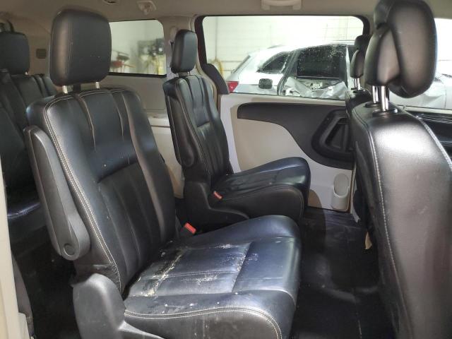 Photo 11 from auction – 2015 CHRYSLER TOWN & COU with VIN 2C4RC1BG6FR720593