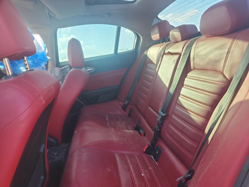 Photo 10 from auction – 2017 ALFA ROMEO GIULIA with VIN ZARFAECN9H7548860