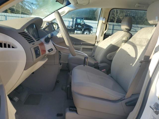 Photo 7 from auction – 2008 CHRYSLER TOWN & COU with VIN 2A8HR44H78R642256
